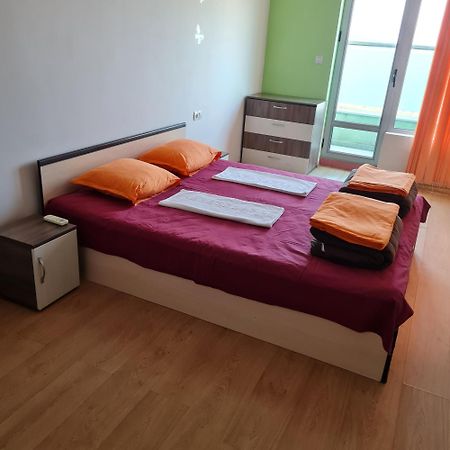 Елка Apartman Burgasz Kültér fotó